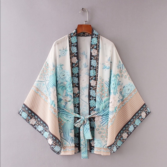 Cloud Dancer Porcelain Short Kimono/Robe/Cover Up - Picture 5 of 8